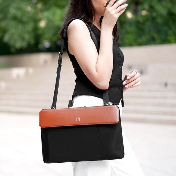 La Mansio olive green shoulder bag/backpack/versatile NWT - Picture 16 of 16